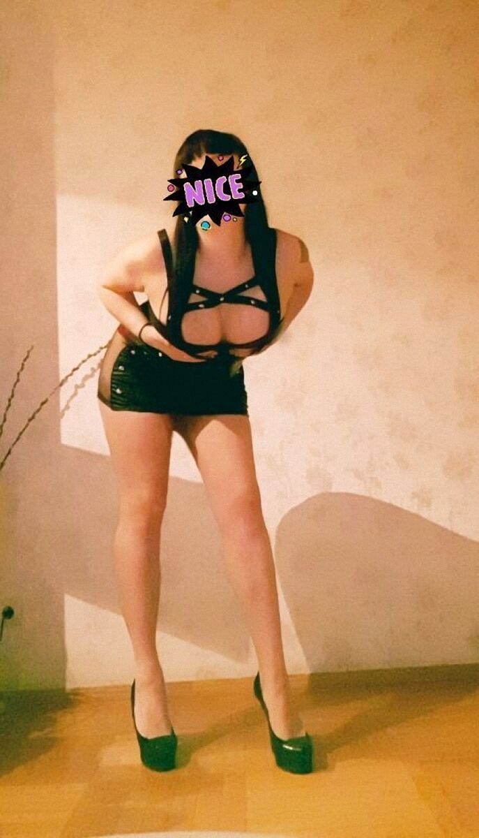 Девушка по вызову INGA BDSM с 3 размером груди сделает с удовольствием эскорт и примет у себя в Ворошиловский